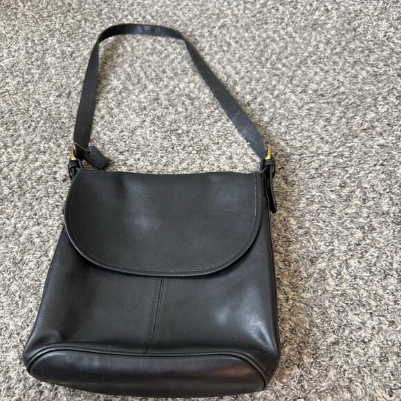 Vintage COACH WHITNEY Black Leather Crossbody Bag Carryall Flap Purse 4115 - Picture 2 of 11